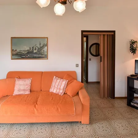 Laura-3 By Interhome Vesta